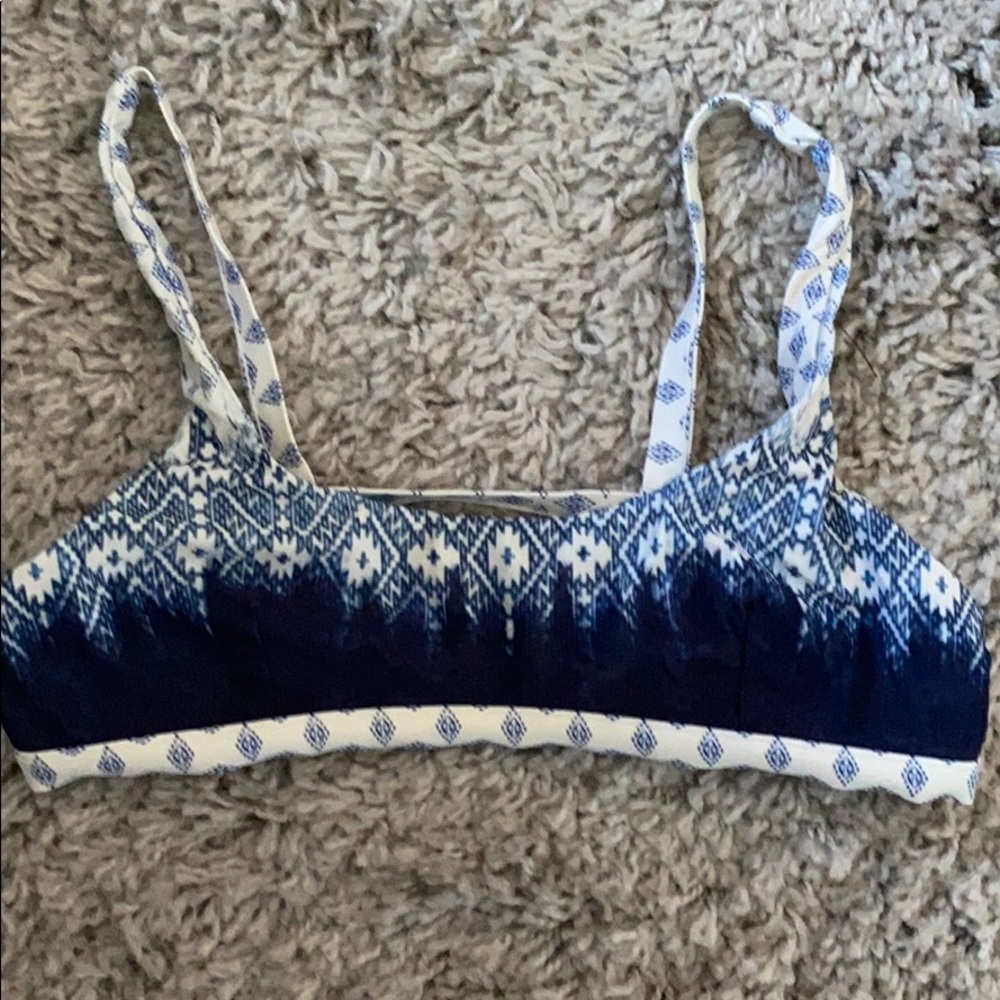 Reversible bikini top